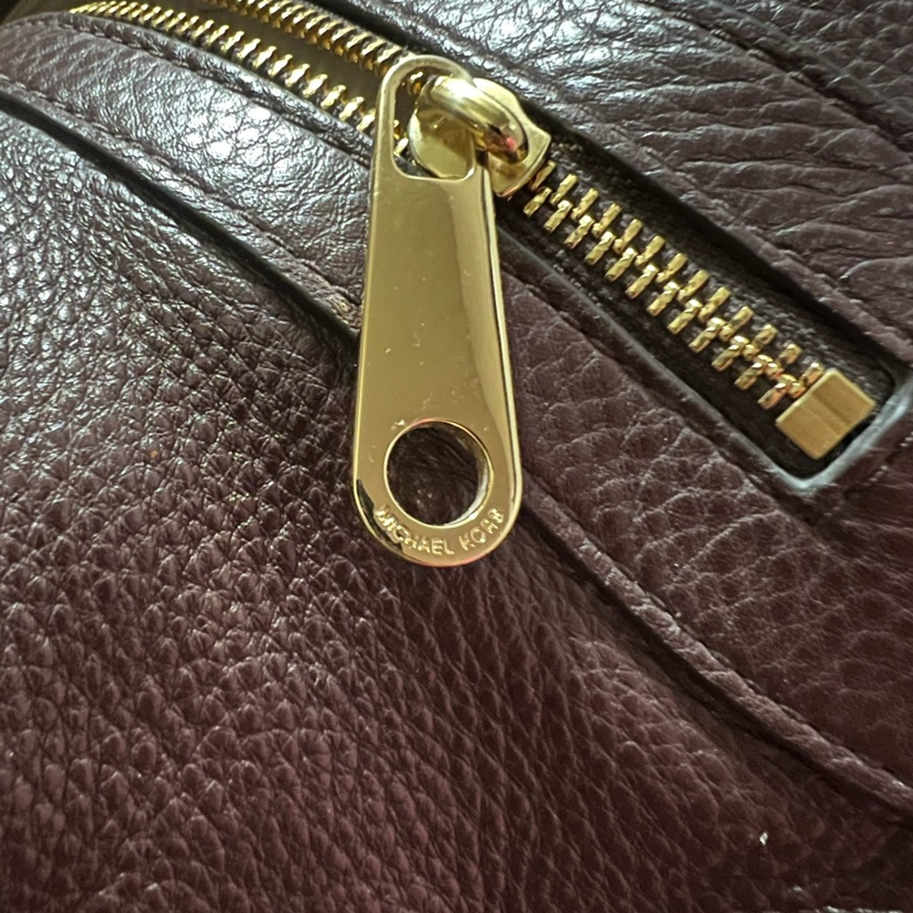 Michael Kors Raven Pebble Leather Handbag - Picture 5 of 5
